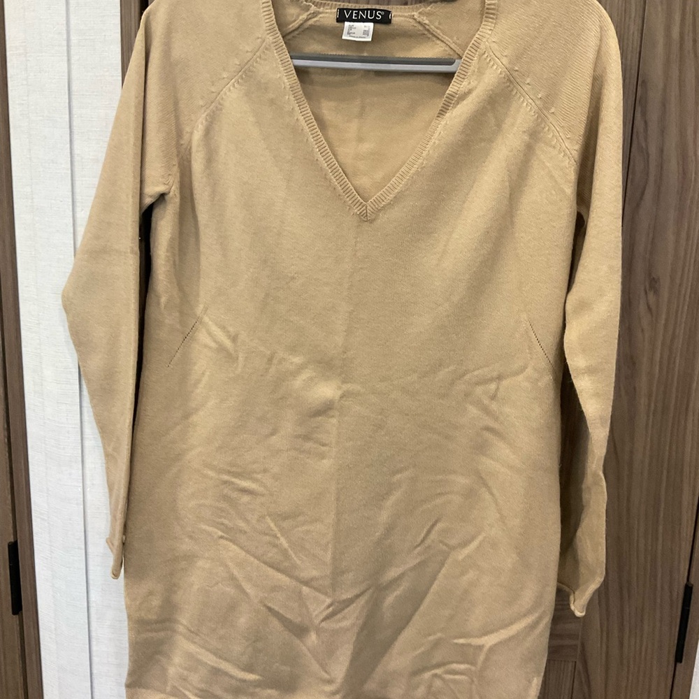 Venus Womens Tan Long Sleeve V Neck Sweater Size Small Missing Belt